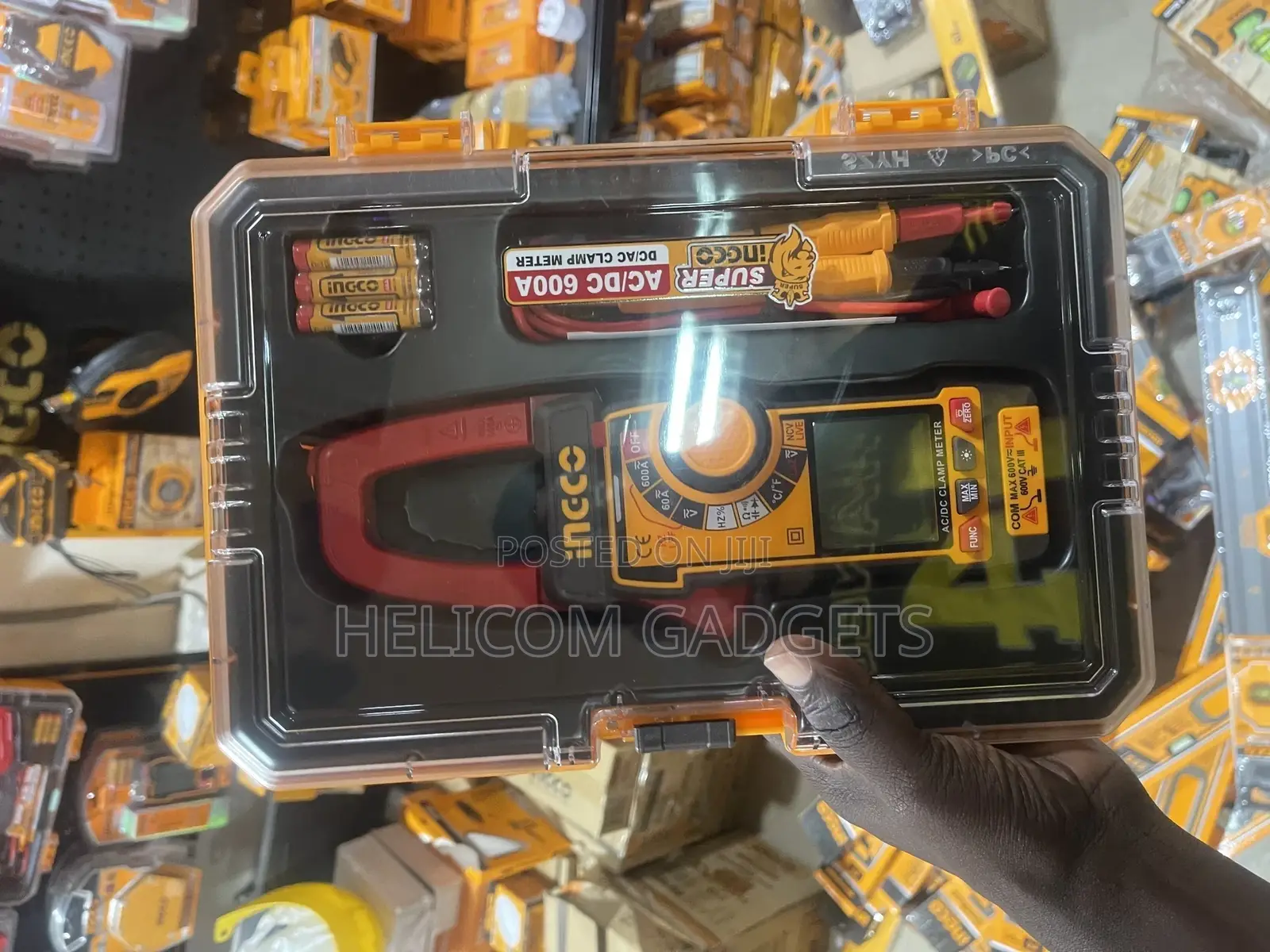 Digital Clamp Meter / Multimeter