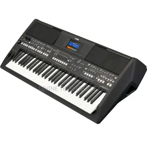 Yamaha PSR-SX600 61-Key Arranger Workstation Keyboard