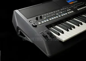 Yamaha PSR-SX600 61-Key Arranger Workstation Keyboard