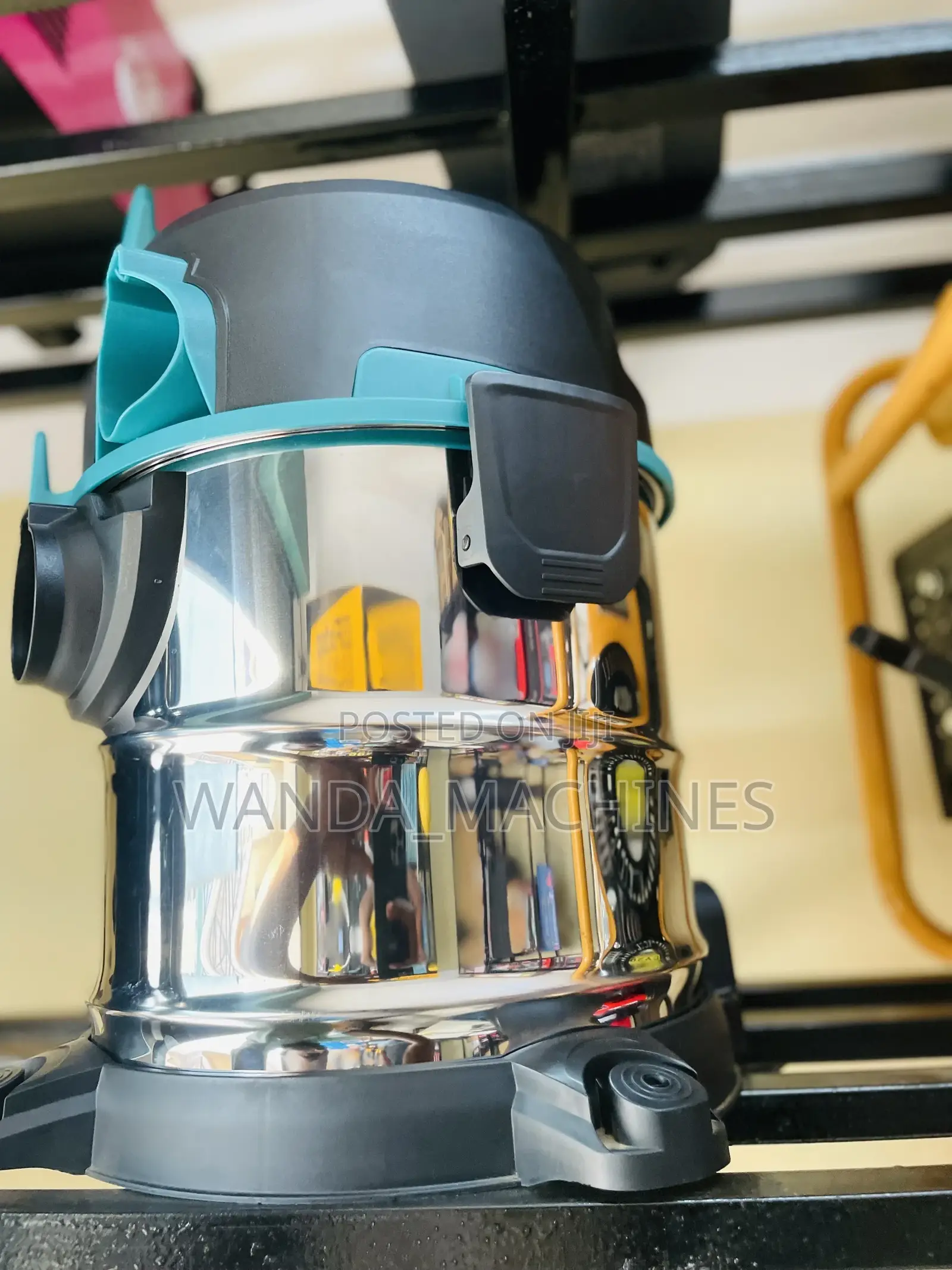 Vacuum Cleaner 10lt