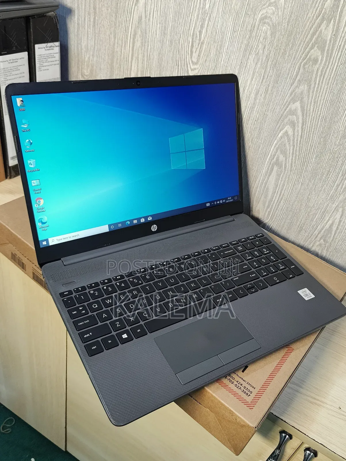 Laptop HP 250 G8 8GB Intel Core I7 HDD+SSD 256GB