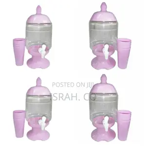 Beverage Dispenser With Cups