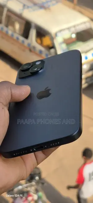 Apple iPhone 15 Plus 128 GB Black