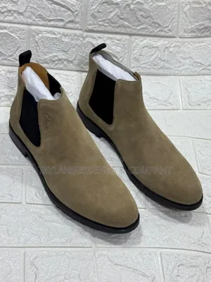 Clarks Retro Chelsea Boots Suede Leather Classic Casual