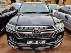 Toyota Land Cruiser 4.6 V8 AX 2015 Black
