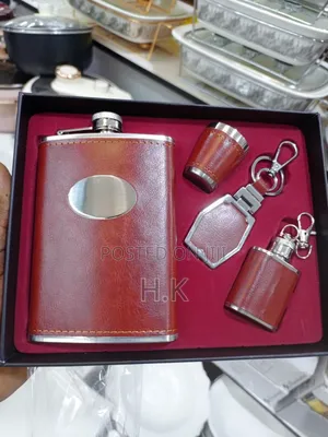 Hip Flask Gift Set.