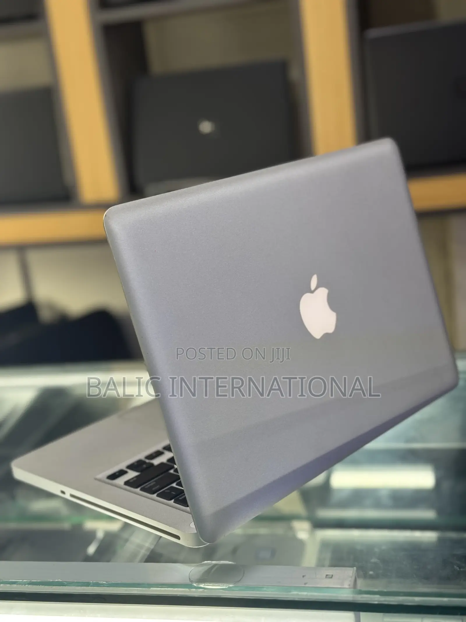 Laptop Apple MacBook 2012 8GB Intel Core I5 HDD 500GB