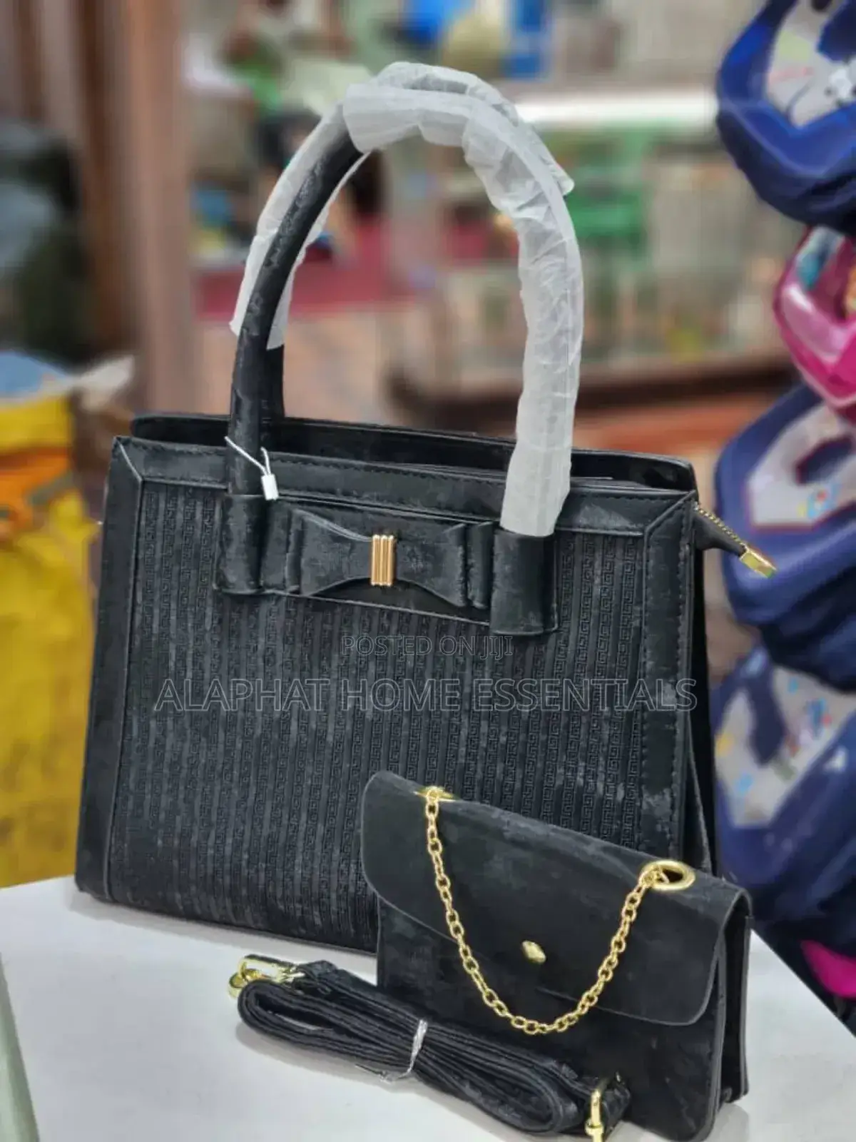 Xuan Lisa 3apc Leather Hand Bag