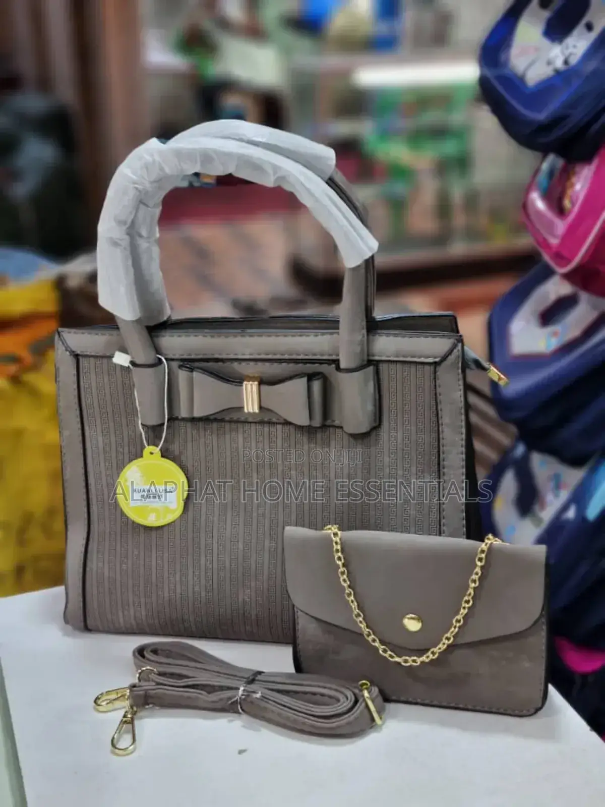 Xuan Lisa 3apc Leather Hand Bag