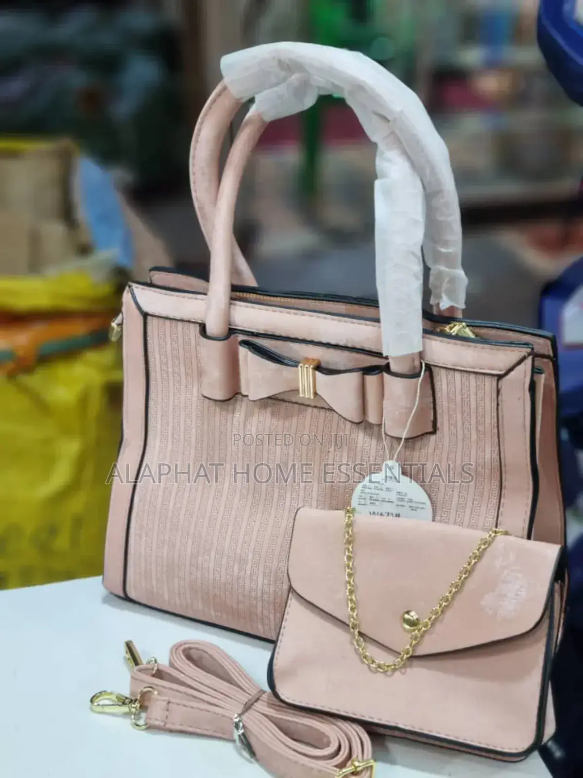 Xuan Lisa 3apc Leather Hand Bag