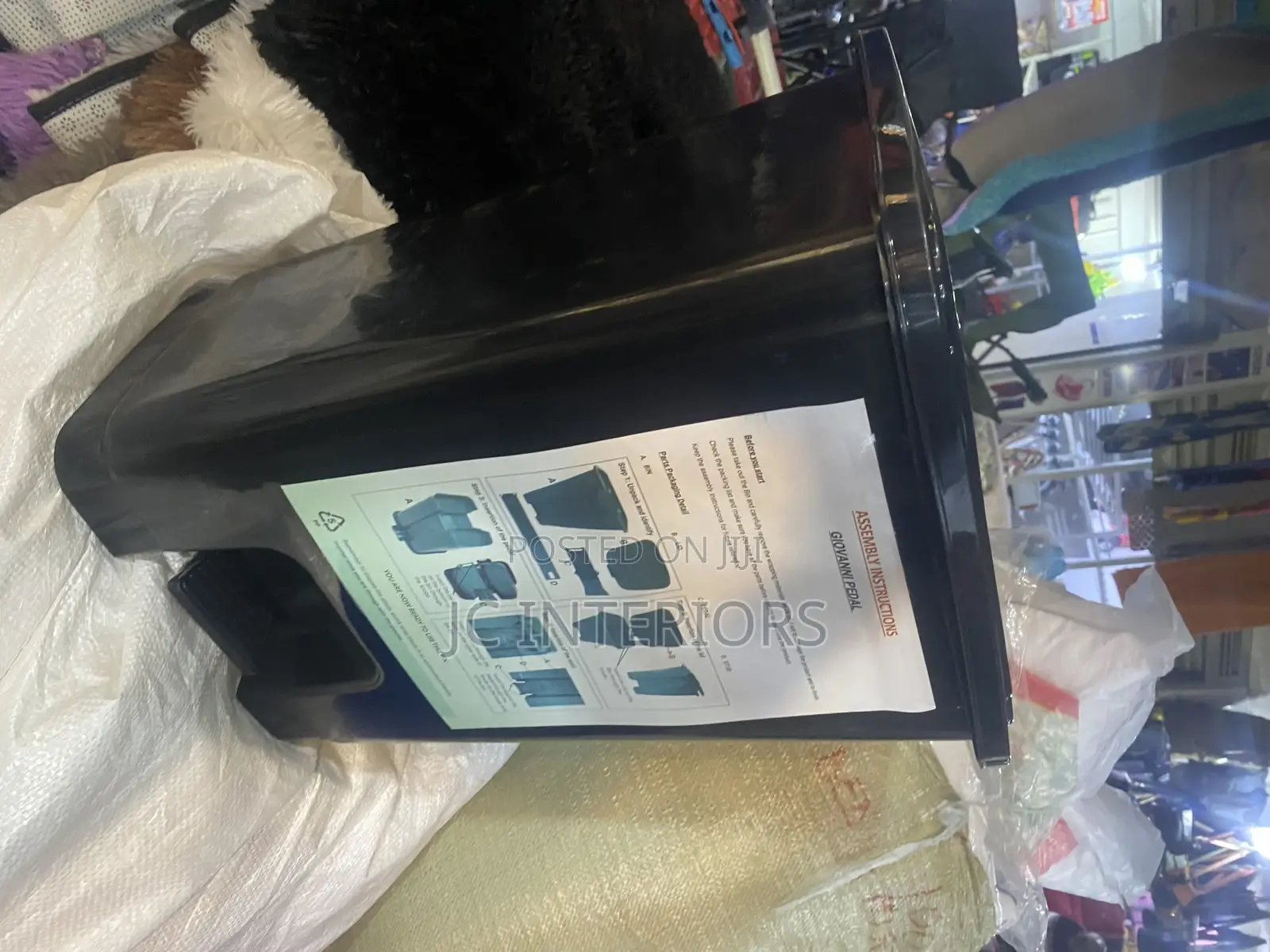 Plastic Dust Bin