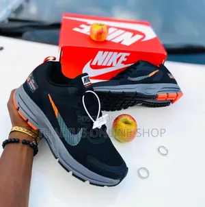 Nike Classic Fashioned Canvas