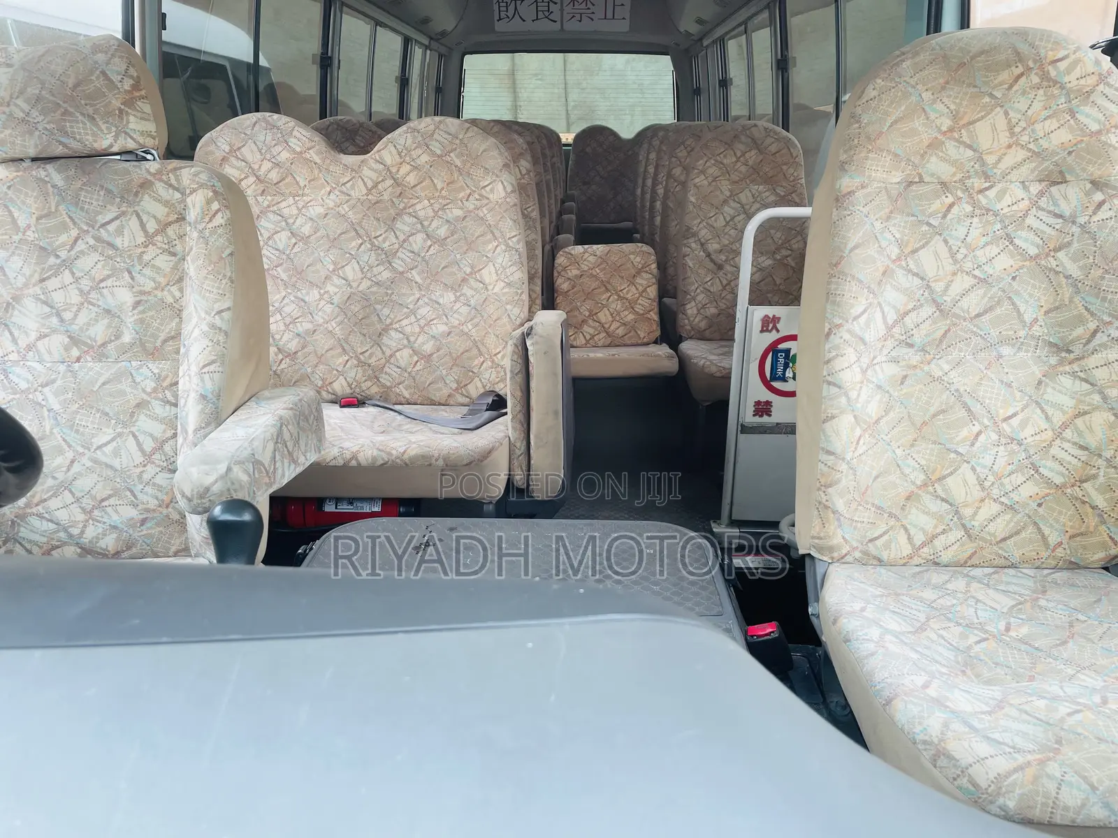 Mitsubishi Fuso Rosa 2010 White
