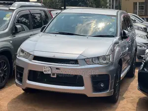 Mitsubishi Outlander 2012 Silver