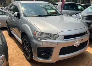 Mitsubishi Outlander 2012 Silver