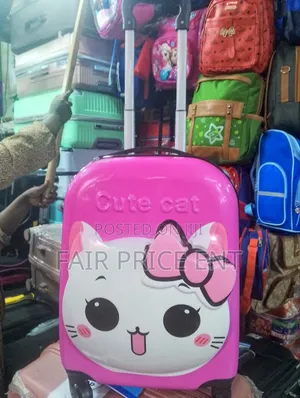It's Kids Girl Trolleys Suitcase. Medium.( Pink)