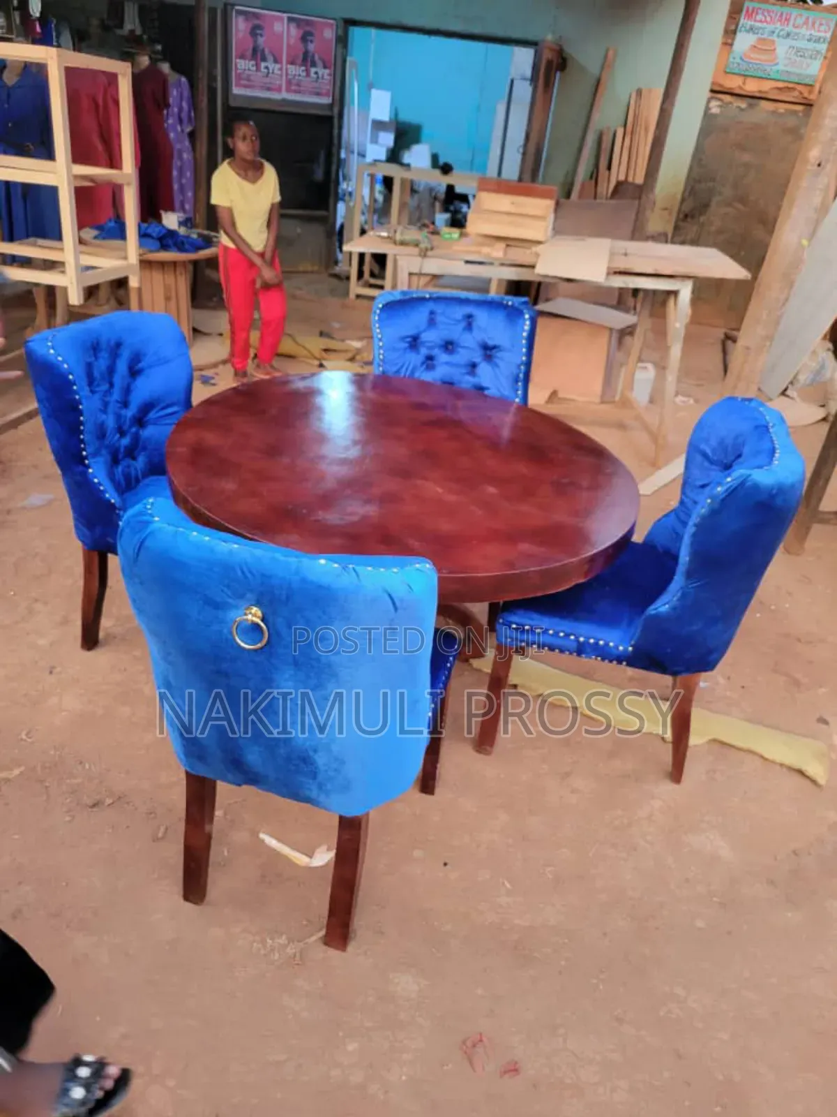 4 Seater Round Dining Set With Blue Chairs