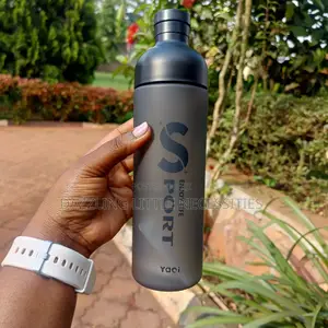 Sporty Juice/Water Bottle - Black (600mls)