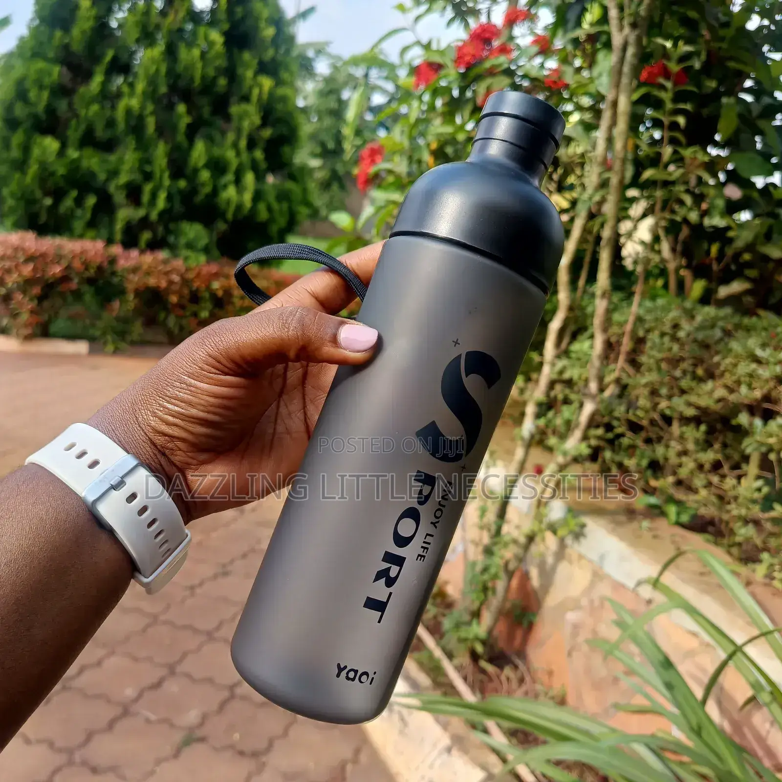 Sporty Juice/Water Bottle - Black (600mls)