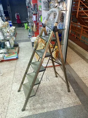 TUUF Elegance 5-Step Ladder.