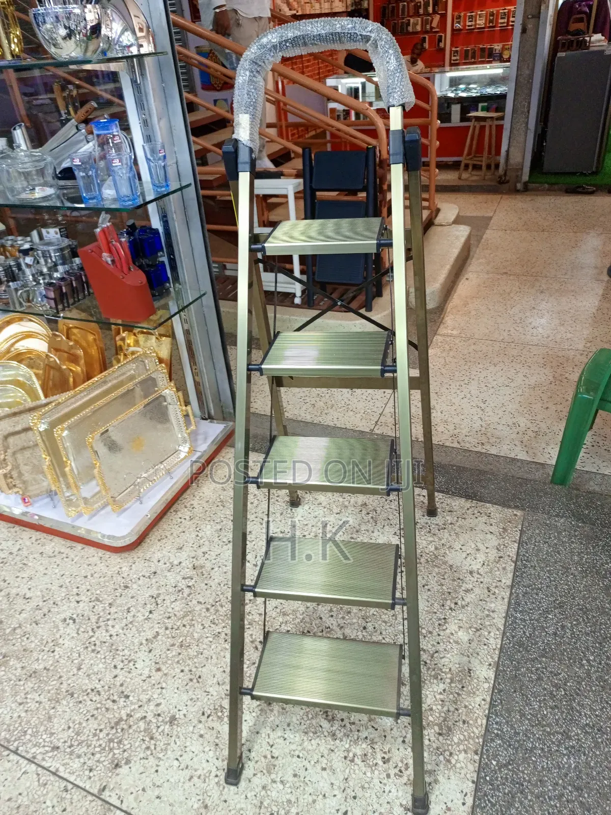 TUUF Elegance 5-Step Ladder.