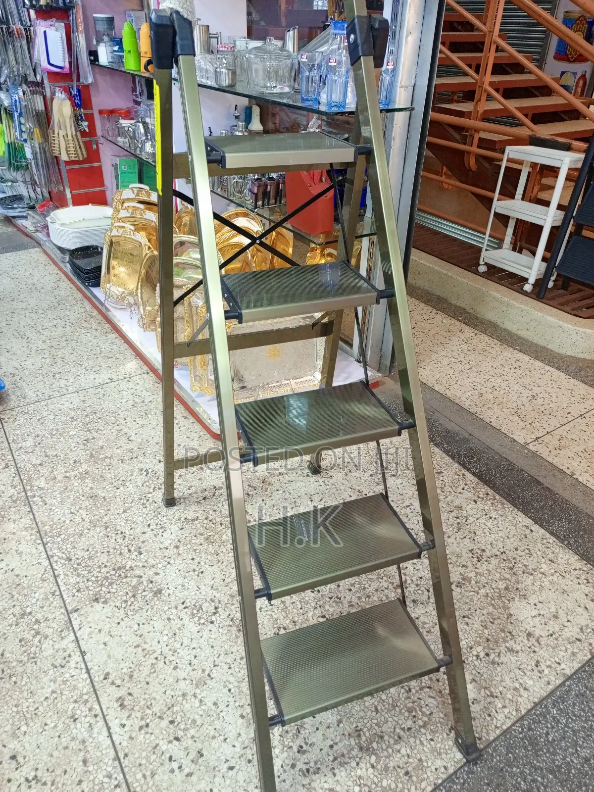 TUUF Elegance 5-Step Ladder.