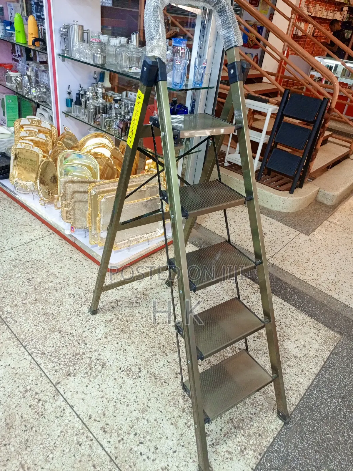 TUUF Elegance 5-Step Ladder.