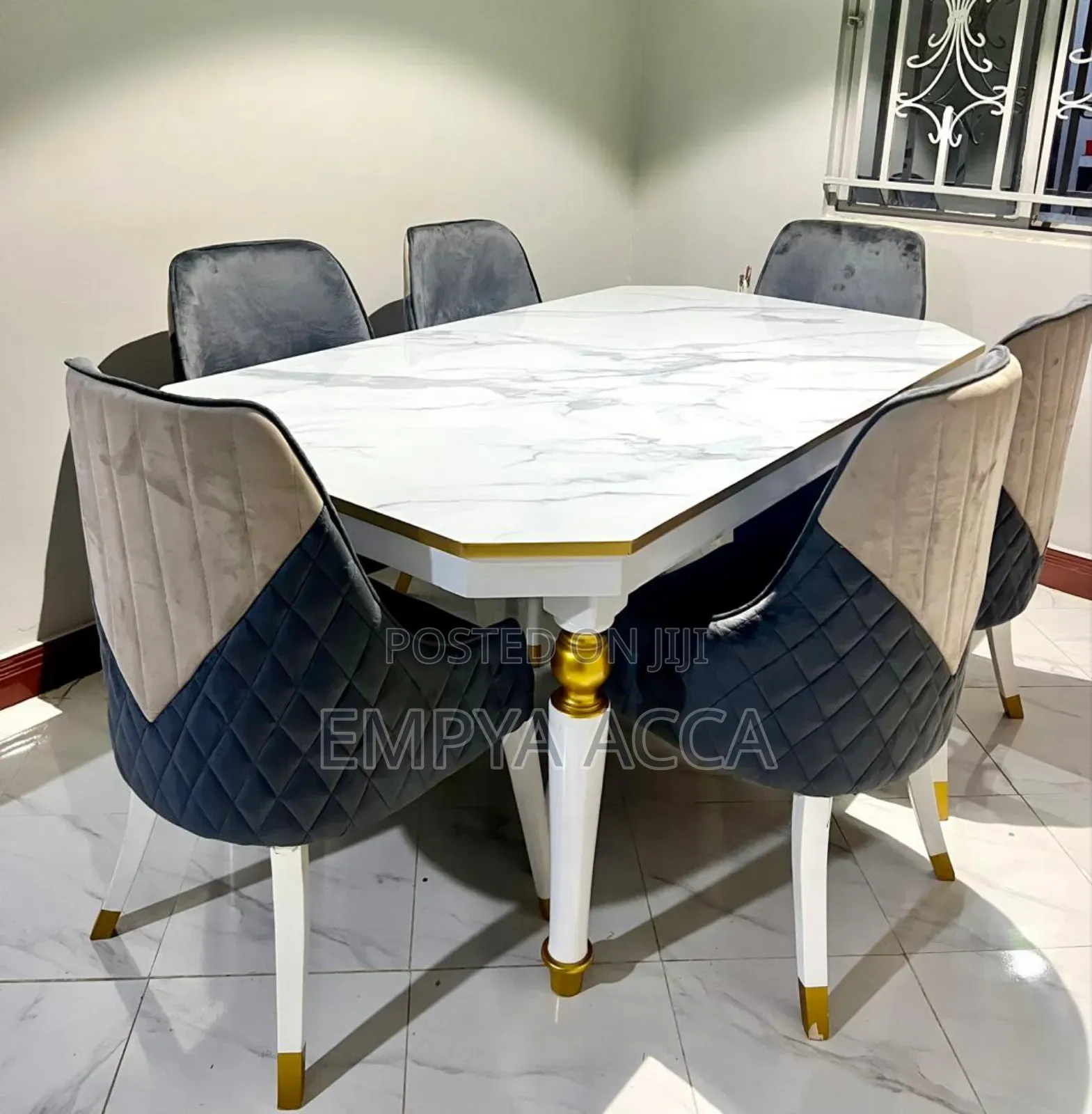 Classic Dining Set
