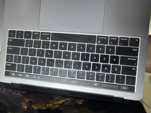 Laptop Apple MacBook Pro 2018 16GB Intel Core I7 SSD 1T