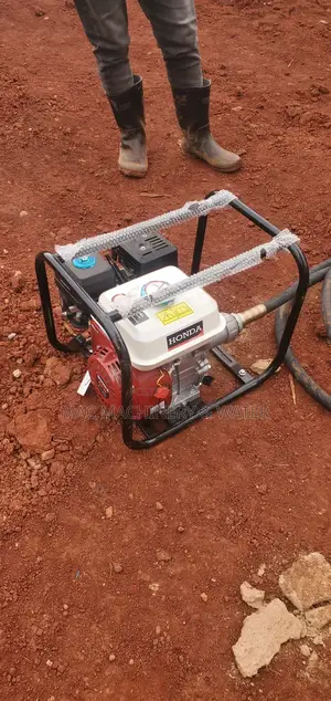 Honda Concrete Vibrator And Poker