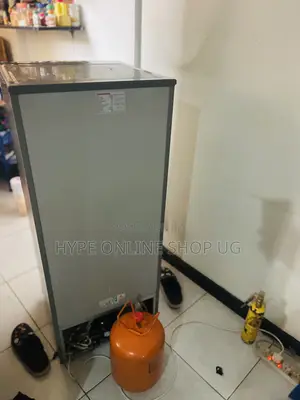 University Fridge Technician and Repair Service