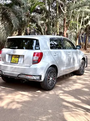 Toyota IST 2011 Silver