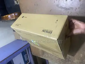 Eb-E01 Epson Projector