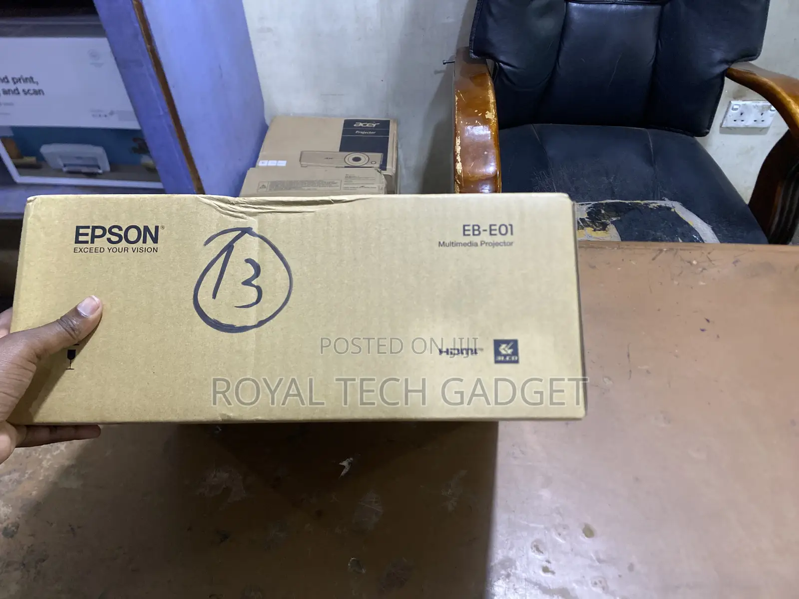 Eb-E01 Epson Projector