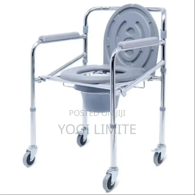 Comode Stool Chair With Wheels
