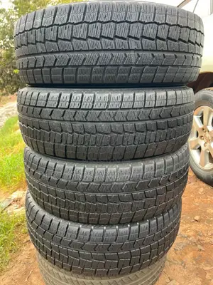 It's Dunlop 215 65 R16 Japan Tires Very Gd  N Very Strong
