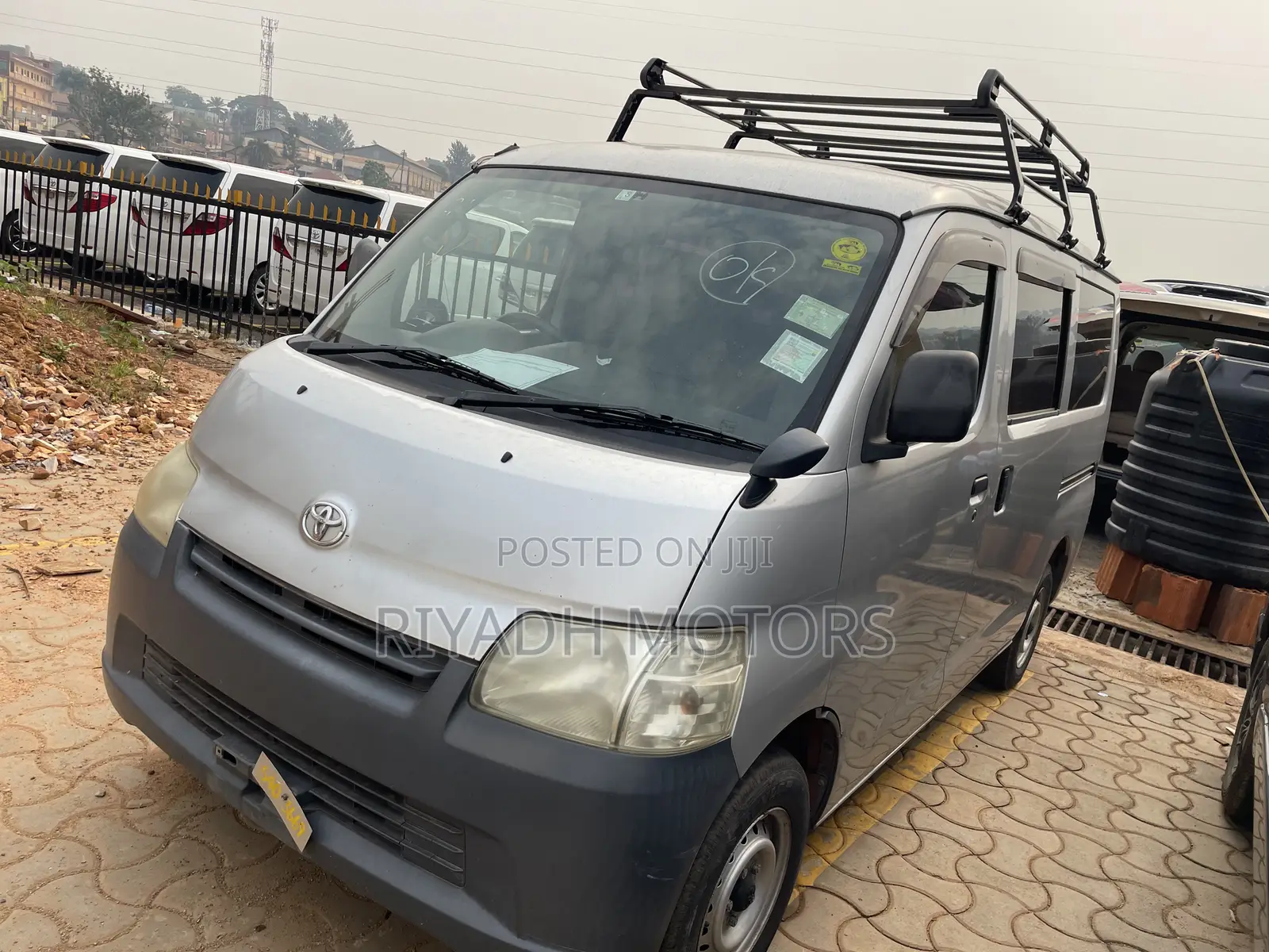 Toyota Noah 2014 Silver