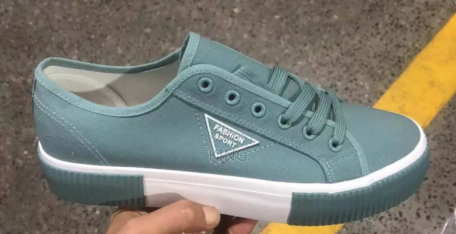 Factual Classic Sneakers