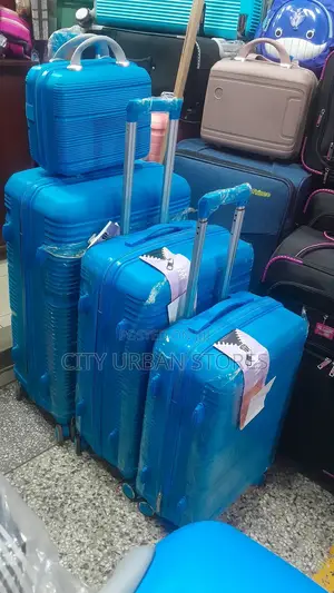 Golden Wi Fi Plastic Rubber Suitcases