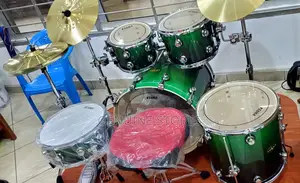 Tama Drum Set
