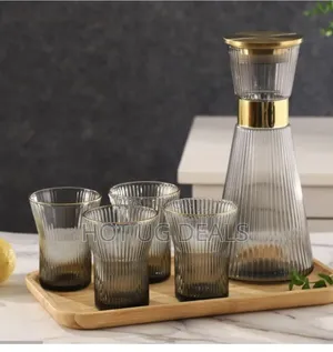 Ribbed Crystal Glass Carafe With Lid, 4 Cups Without Tray