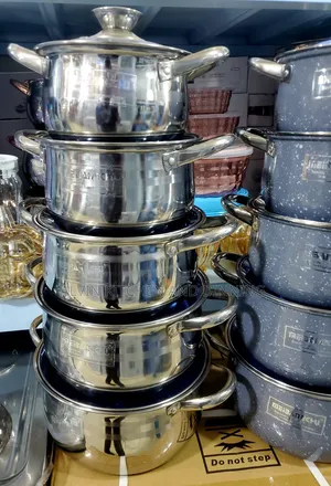 Saucepan a Set of 5pcs With Covers