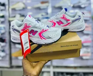 530 New Balance Sneakers