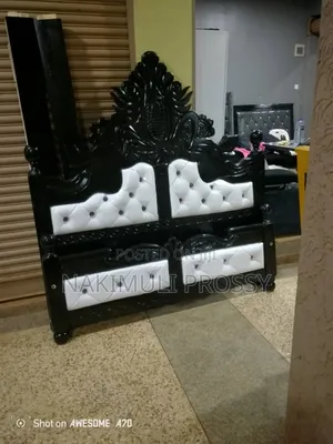 5by6 Black and White Leather Bed With Short Poles