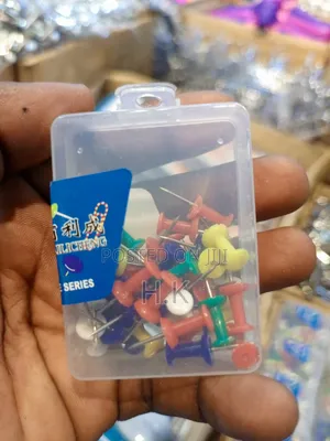 Push Pins. (35pcs)