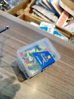 Push Pins. (35pcs)