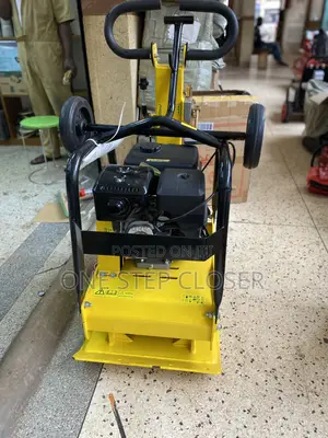 Engine Plate Compactor
