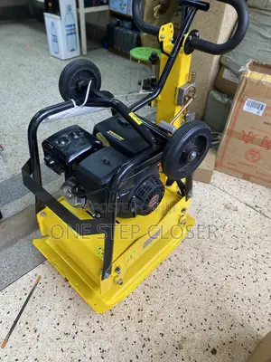 Engine Plate Compactor