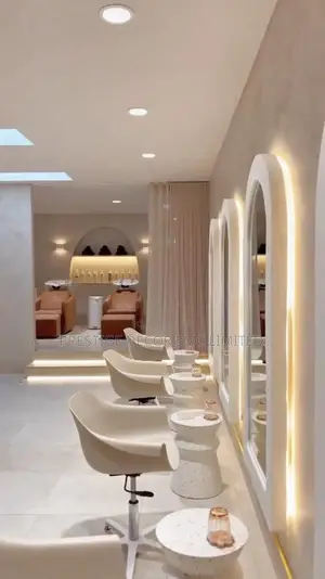 Saloon Designer on Board