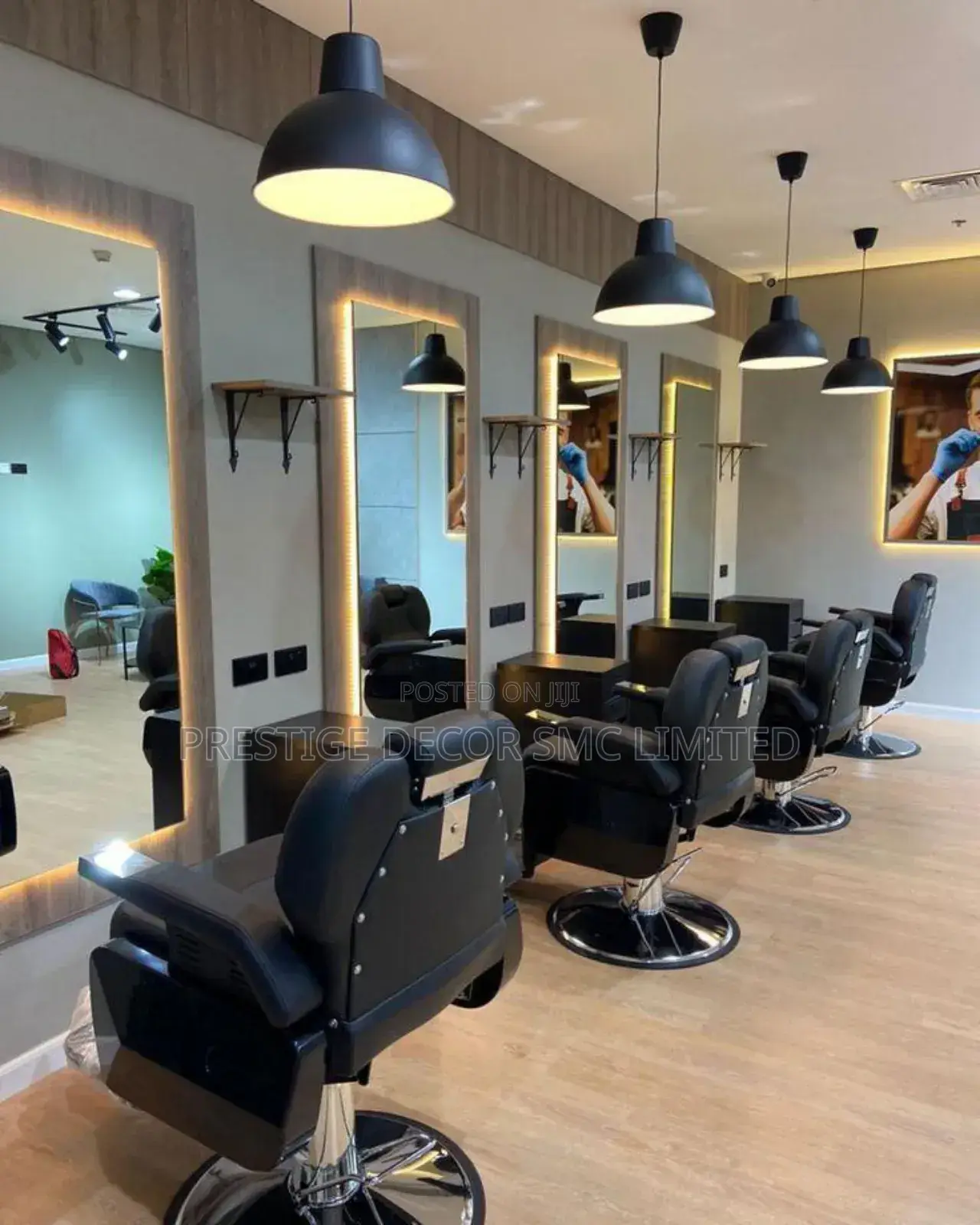 Saloon Designer on Board